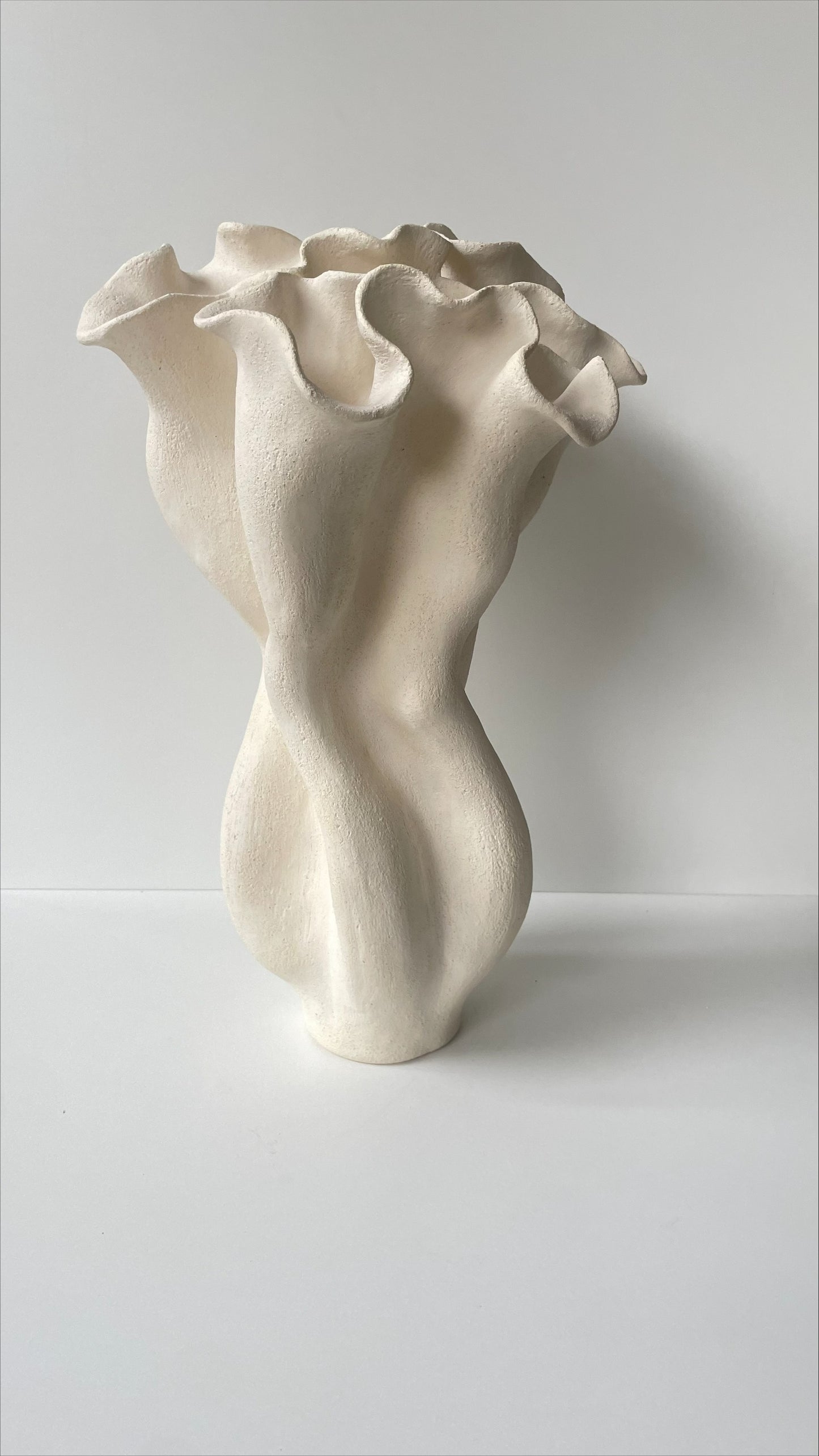 CARMELINA GRECO Wave Vase