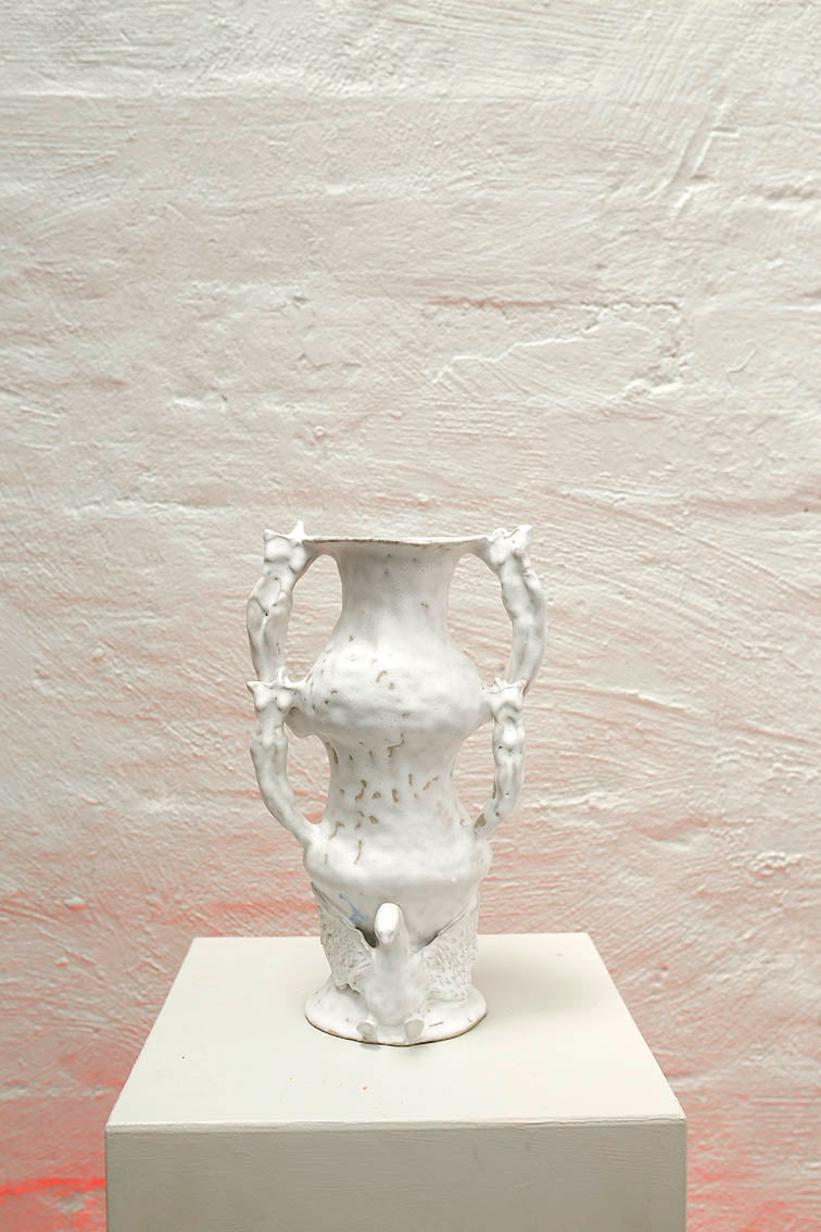 Naru Kubota - Swan Vase (Large)